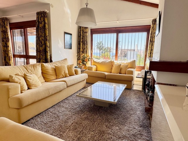 3 Bedrooms Villa in Calahonda