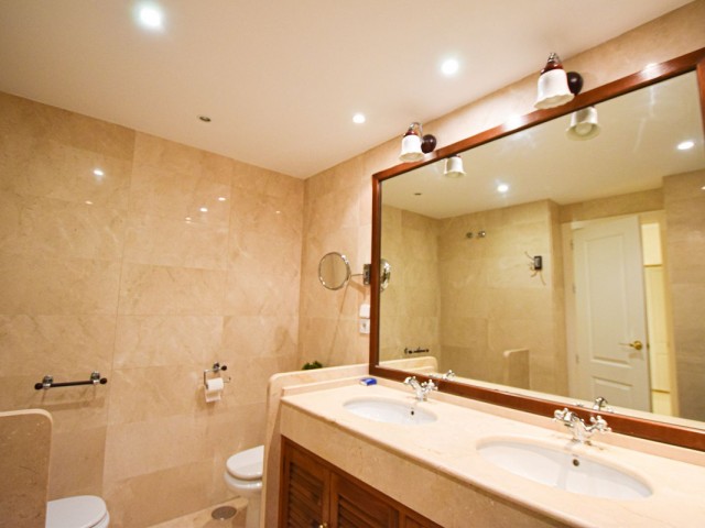 2 Makuuhuoneen Huoneisto San Pedro de Alcántara