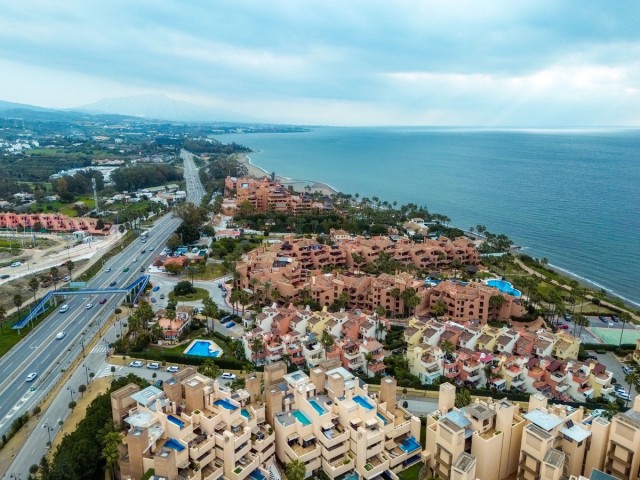 4 Makuuhuoneen Rivitalo New Golden Mile