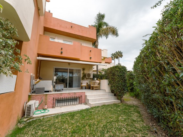 4 Slaapkamer Rijtjeshuis in New Golden Mile