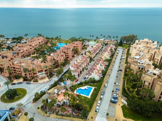 4 Slaapkamer Rijtjeshuis in New Golden Mile