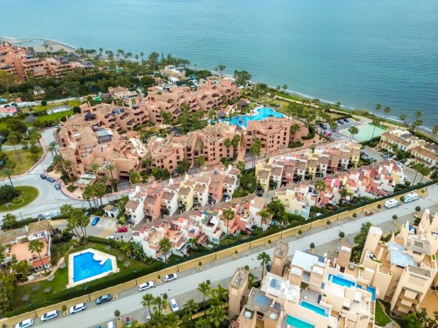 4 Slaapkamer Rijtjeshuis in New Golden Mile