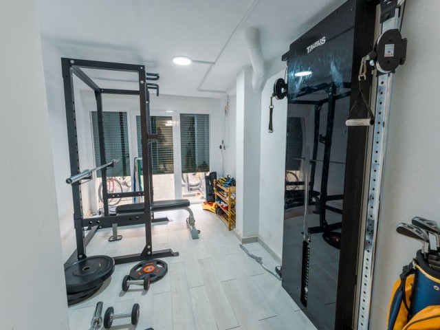 4 Slaapkamer Rijtjeshuis in New Golden Mile