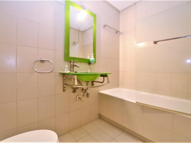 2 Slaapkamer Appartement in Estepona