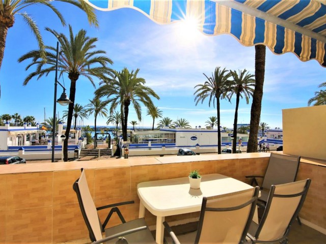 2 Bedrooms Apartment in Estepona