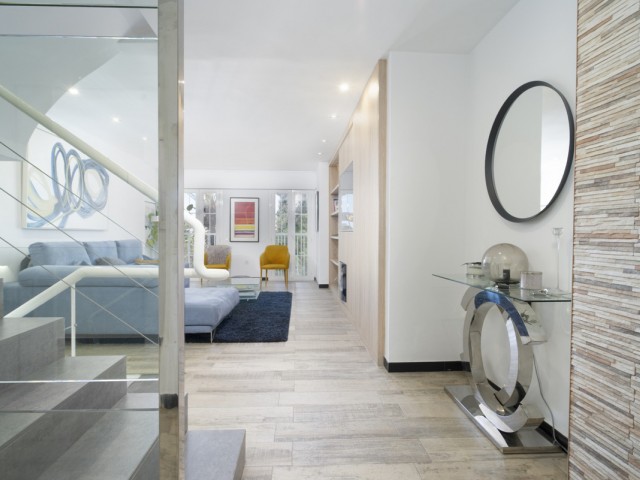 2 Makuuhuoneen Rivitalo Puerto Banús