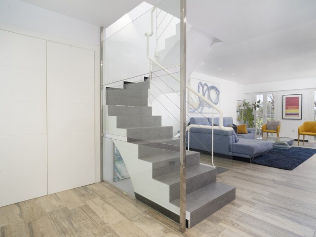 2 Makuuhuoneen Rivitalo Puerto Banús