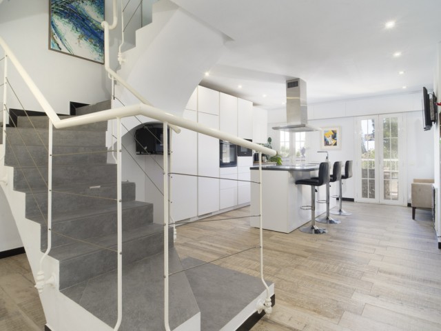 2 Makuuhuoneen Rivitalo Puerto Banús