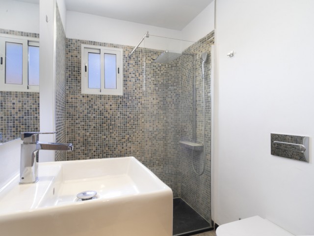 2 Makuuhuoneen Rivitalo Puerto Banús