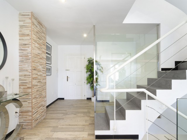 2 Soveroms Rekkehus i Puerto Banús