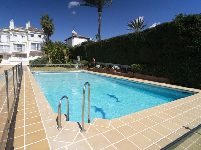Maison mitoyenne avec 2 Chambres  à Puerto Banús