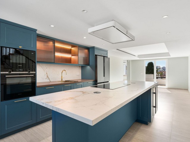 Kattohuoneisto Nueva Andalucía