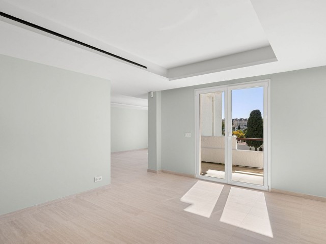 Kattohuoneisto Nueva Andalucía