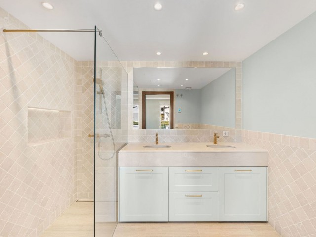 Kattohuoneisto Nueva Andalucía