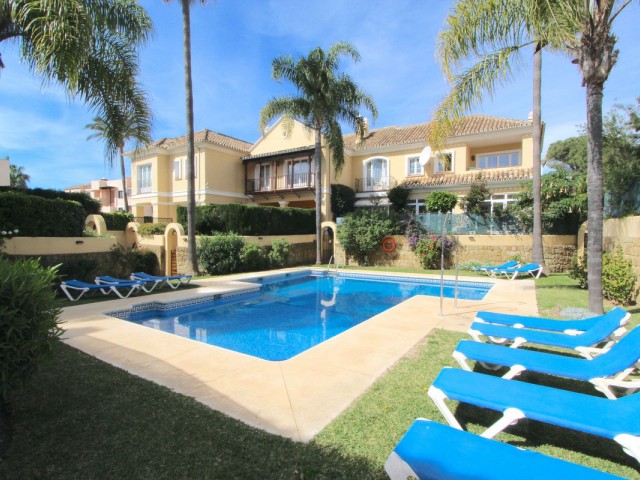 Villa, Elviria