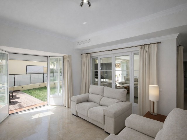 3 Makuuhuoneen Huvila Elviria