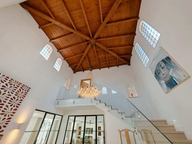 4 Soveroms Villa i Elviria