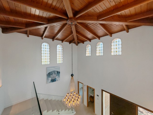 4 Soveroms Villa i Elviria