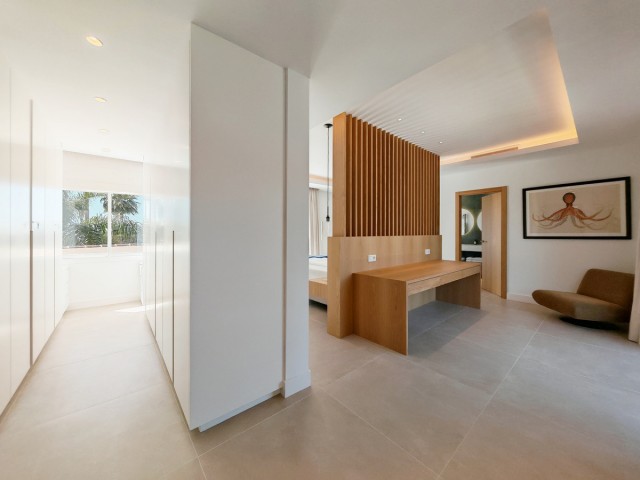 4 Soveroms Villa i Elviria