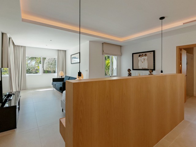 4 Soveroms Villa i Elviria