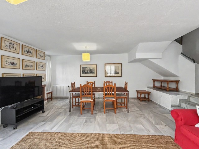 Rijtjeshuis, Casares Playa, R5350195