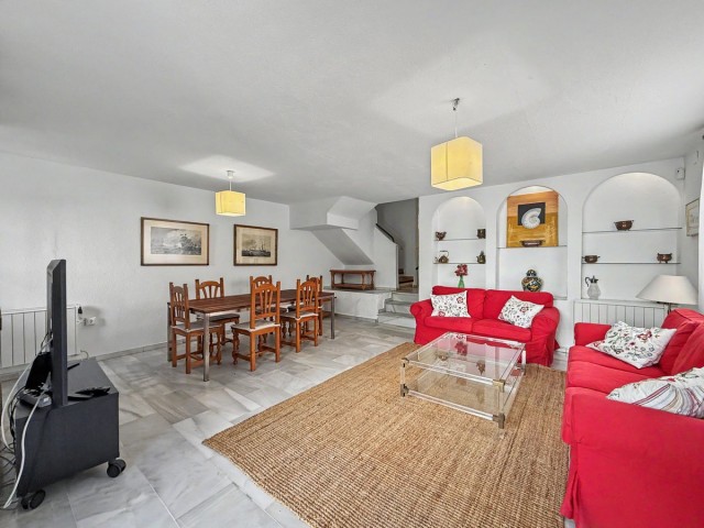 Rijtjeshuis, Casares Playa, R5350195