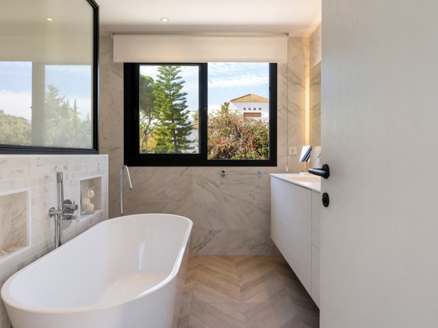 4 Makuuhuoneen Huvila Las Brisas