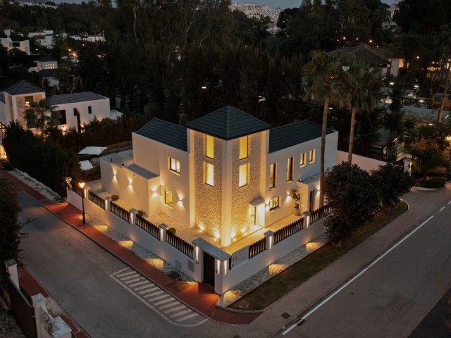 Huvila, Las Brisas, R5350300