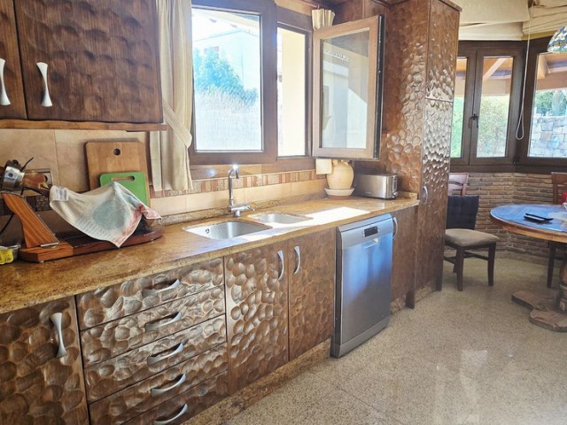 4 Makuuhuoneen Huvila Sierrezuela