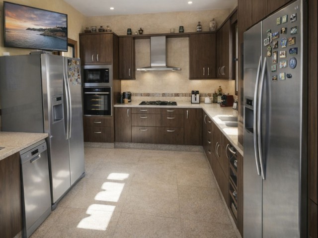 4 Makuuhuoneen Huvila Sierrezuela