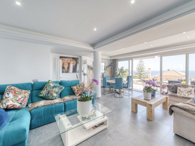 5 Sovrums Villa i Estepona