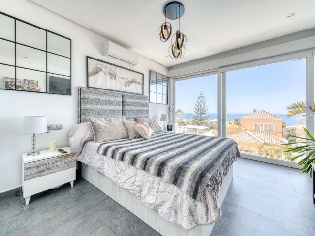 5 Sovrums Villa i Estepona