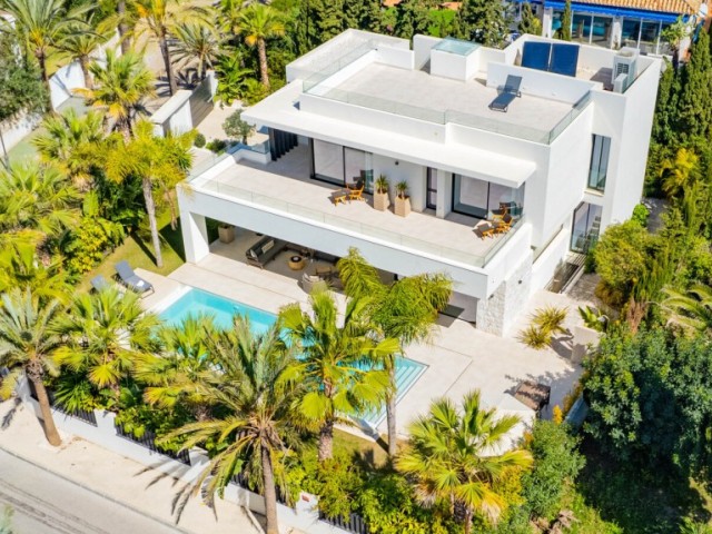 4 Makuuhuoneen Huvila Marbesa