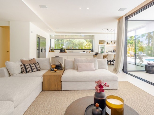 4 Makuuhuoneen Huvila Marbesa