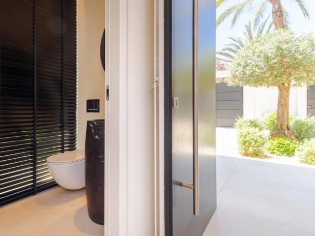 4 Makuuhuoneen Huvila Marbesa