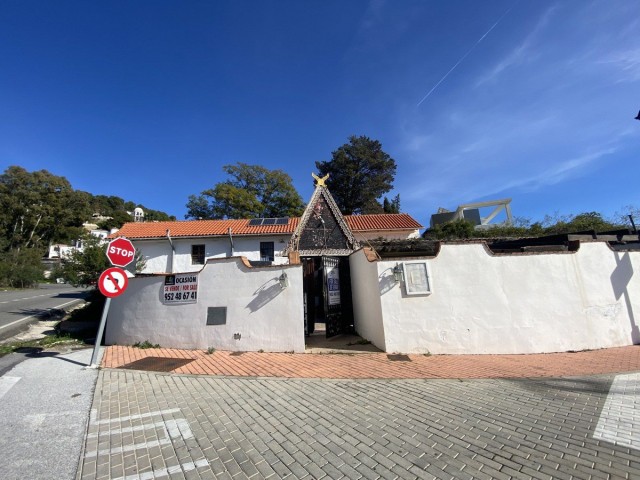 Liikekiinteistö, Mijas