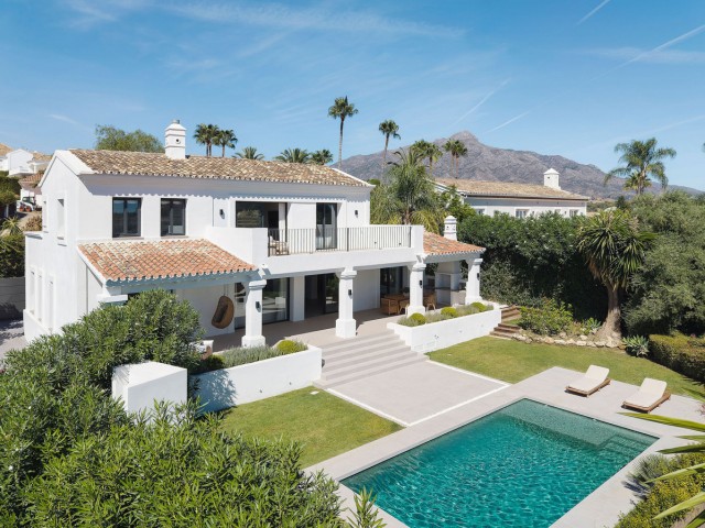 5 Schlafzimmer Villa in Nueva Andalucía