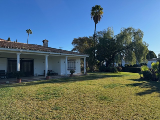 Villa avec 3 Chambres  à Estepona