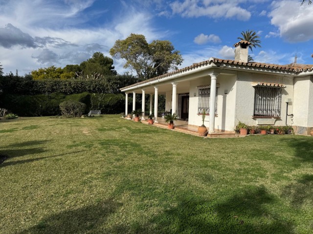 Villa avec 3 Chambres  à Estepona