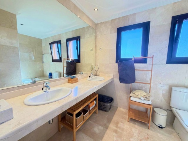 Penthouse in Estepona