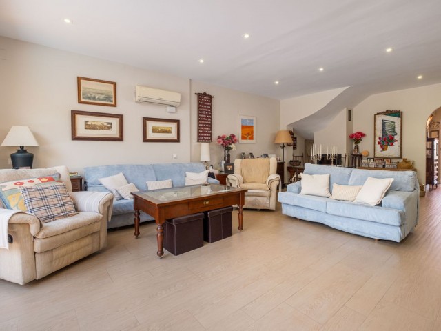 4 Schlafzimmer Reihenhaus in Sierrezuela