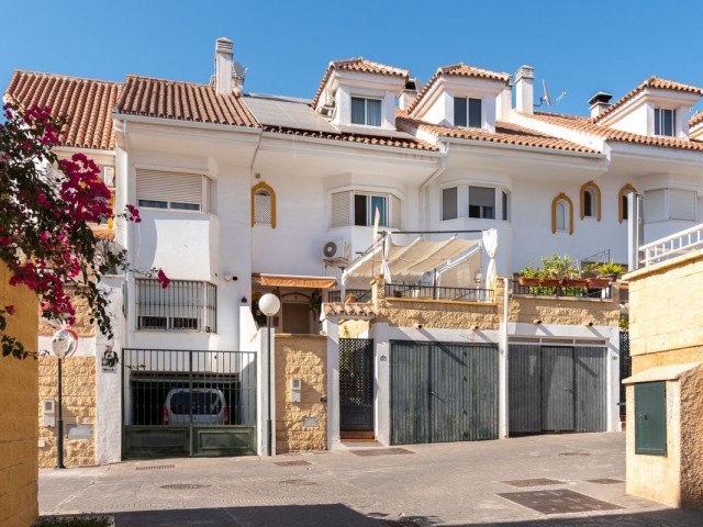 Rijtjeshuis, Sierrezuela, R5346118