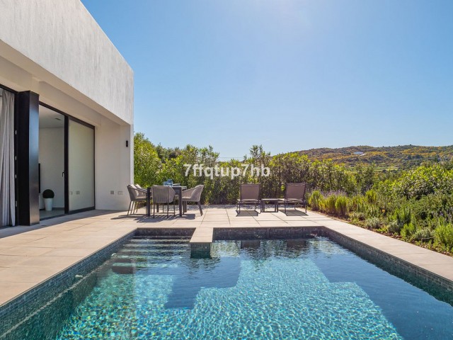 Villa con 3 Dormitorios  en Estepona