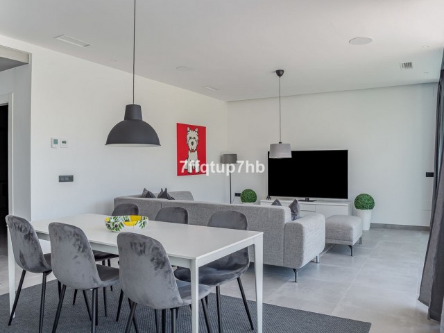 Villa con 3 Dormitorios  en Estepona