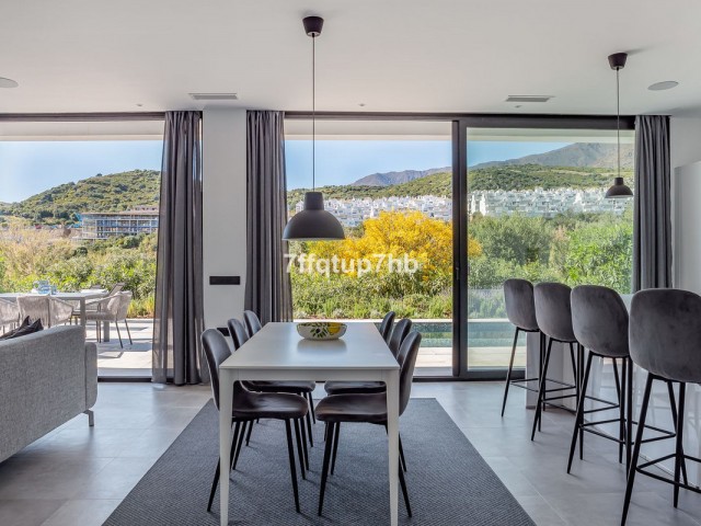 Villa con 3 Dormitorios  en Estepona