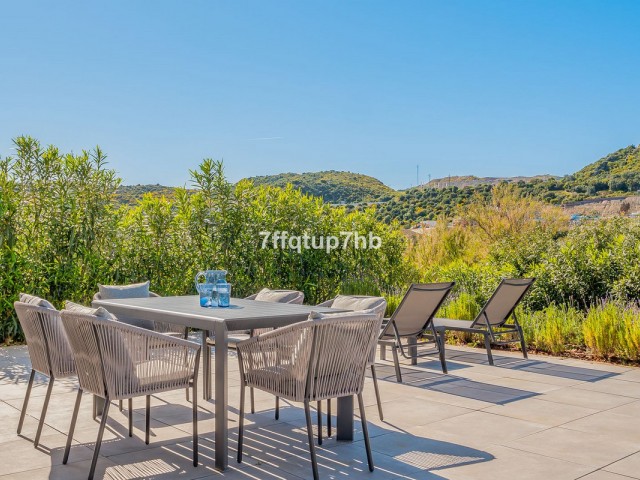 Villa con 3 Dormitorios  en Estepona