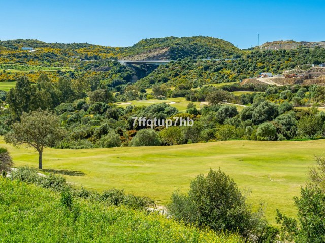 Villa con 3 Dormitorios  en Estepona