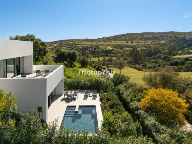 Villa con 3 Dormitorios  en Estepona