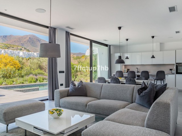 Villa con 3 Dormitorios  en Estepona