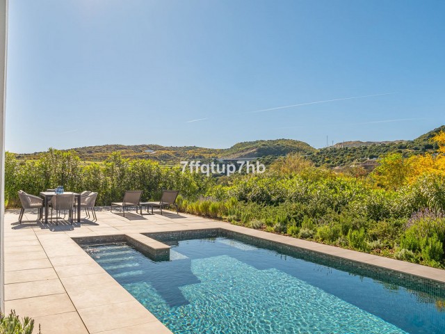 Villa con 3 Dormitorios  en Estepona